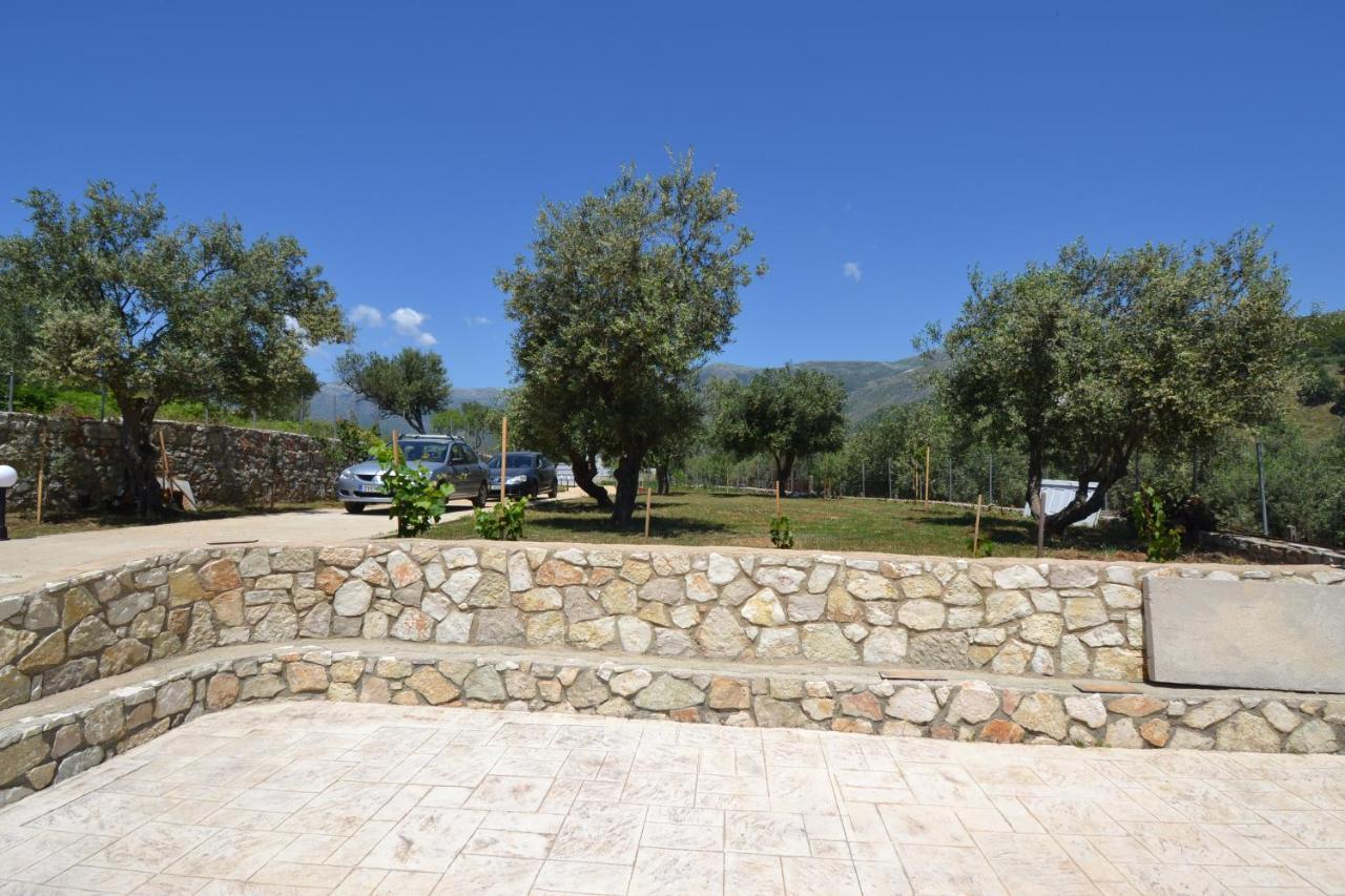 Bujtina Eleni Hotel Himara Kültér fotó